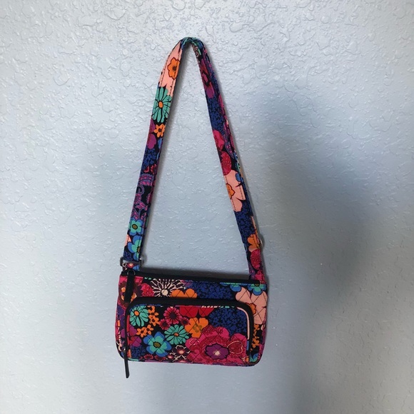 Vera Bradley Handbags - Vera Bradley Small Purse